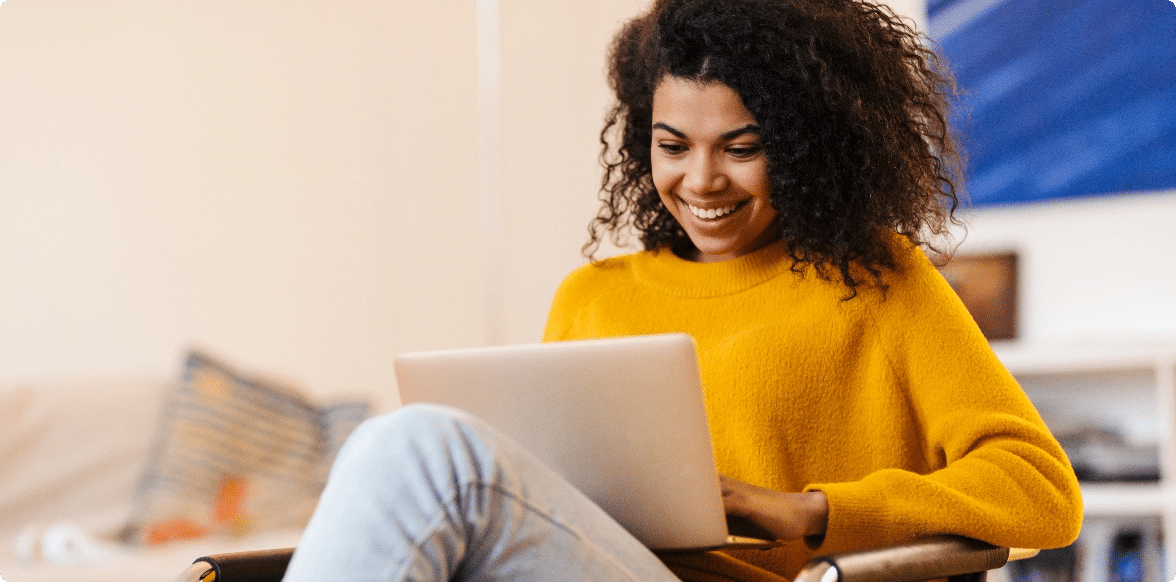 Rewrite, Woman with laptop